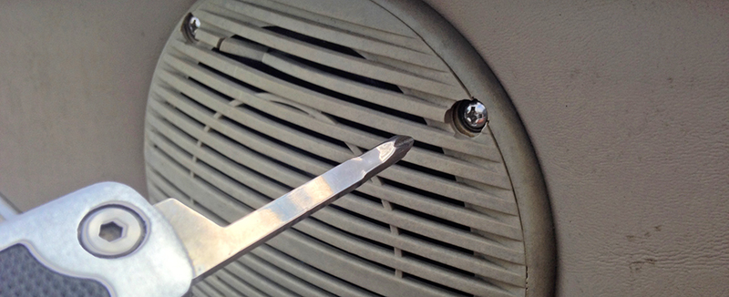 Illustration for article titled Adventure Testing The $10 Wal-Mart Multitool: What Could Go Wrong?